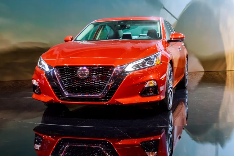 Best Oil For Nissan Altima (engine oil): Reviews, Buying Guide, and FAQs