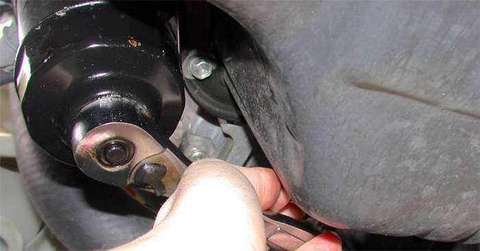 Best Oil Filter Wrench: Reviews (#1 is Recommended!)