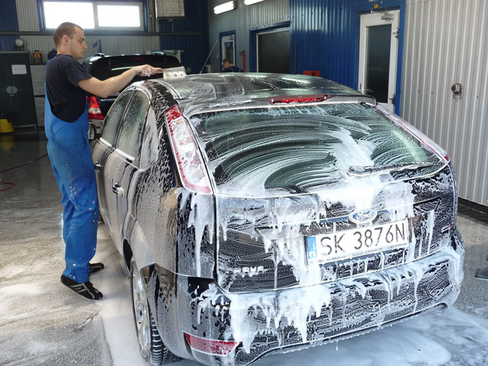 How to Remove Car Wax? DIY Easy Tips